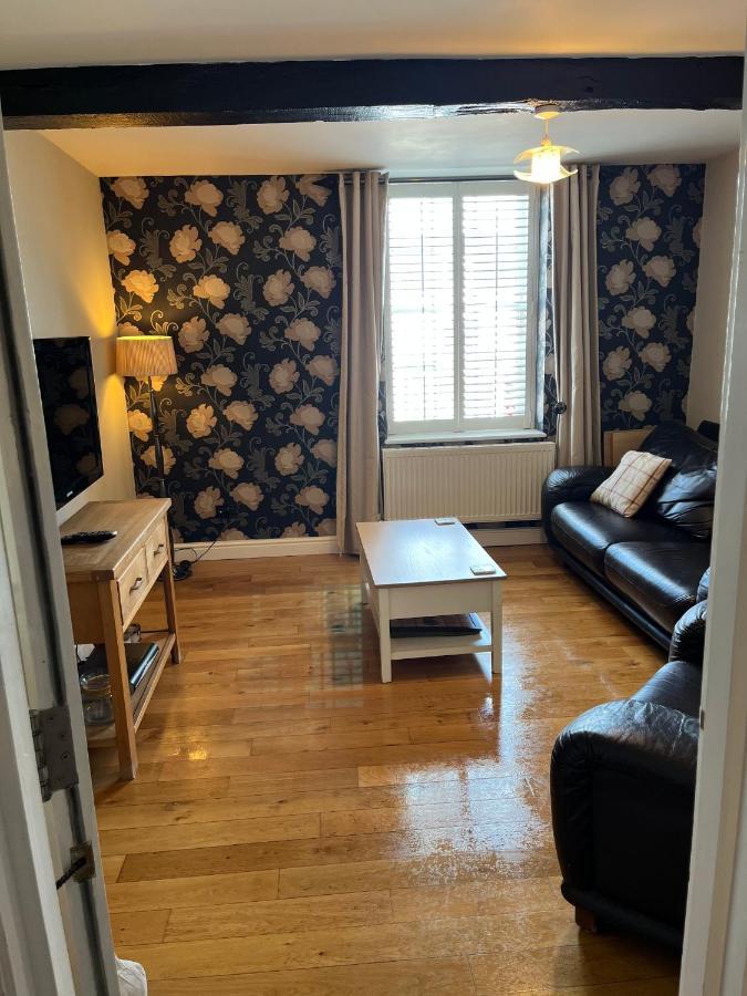 The Flat 72 Apartment เฮริฟอร์ด ภายนอก รูปภาพ