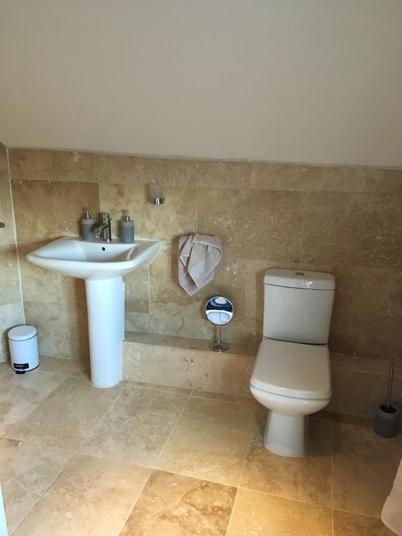The Flat 72 Apartment เฮริฟอร์ด ภายนอก รูปภาพ